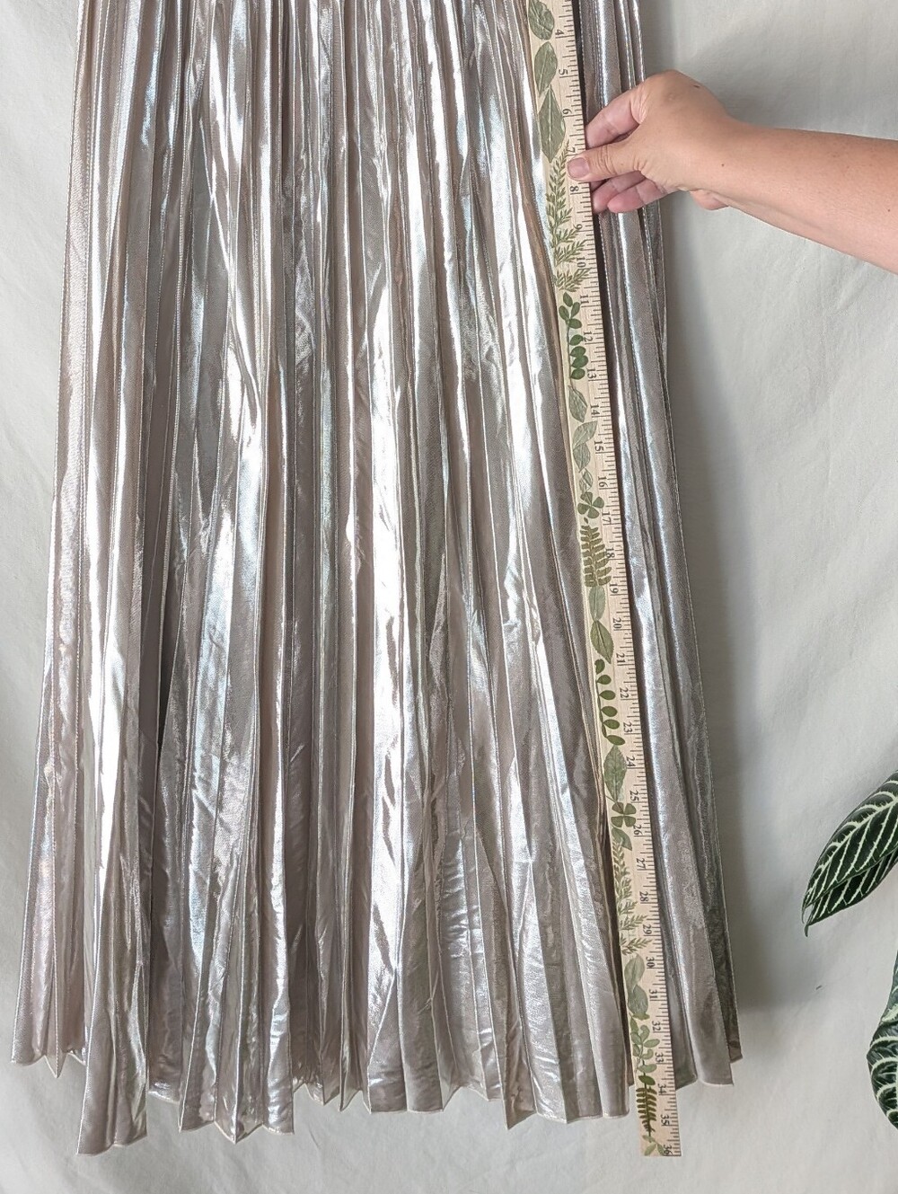 Marella Sport Metallic Silver Pleated Midi Skirt - Picture 9 of 9